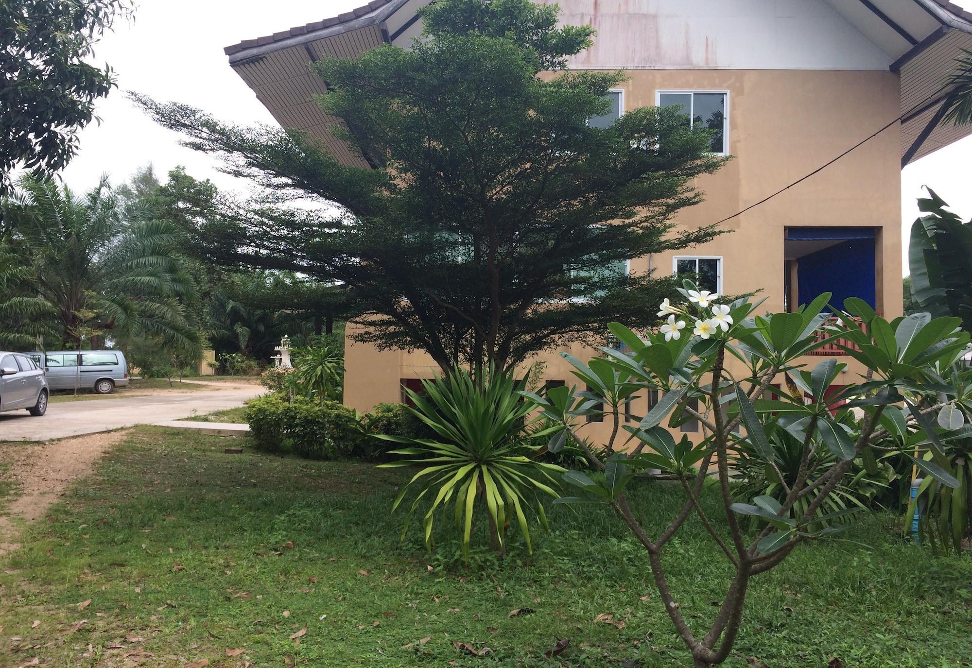 Water Palm Resort Talat Yai Exteriör bild