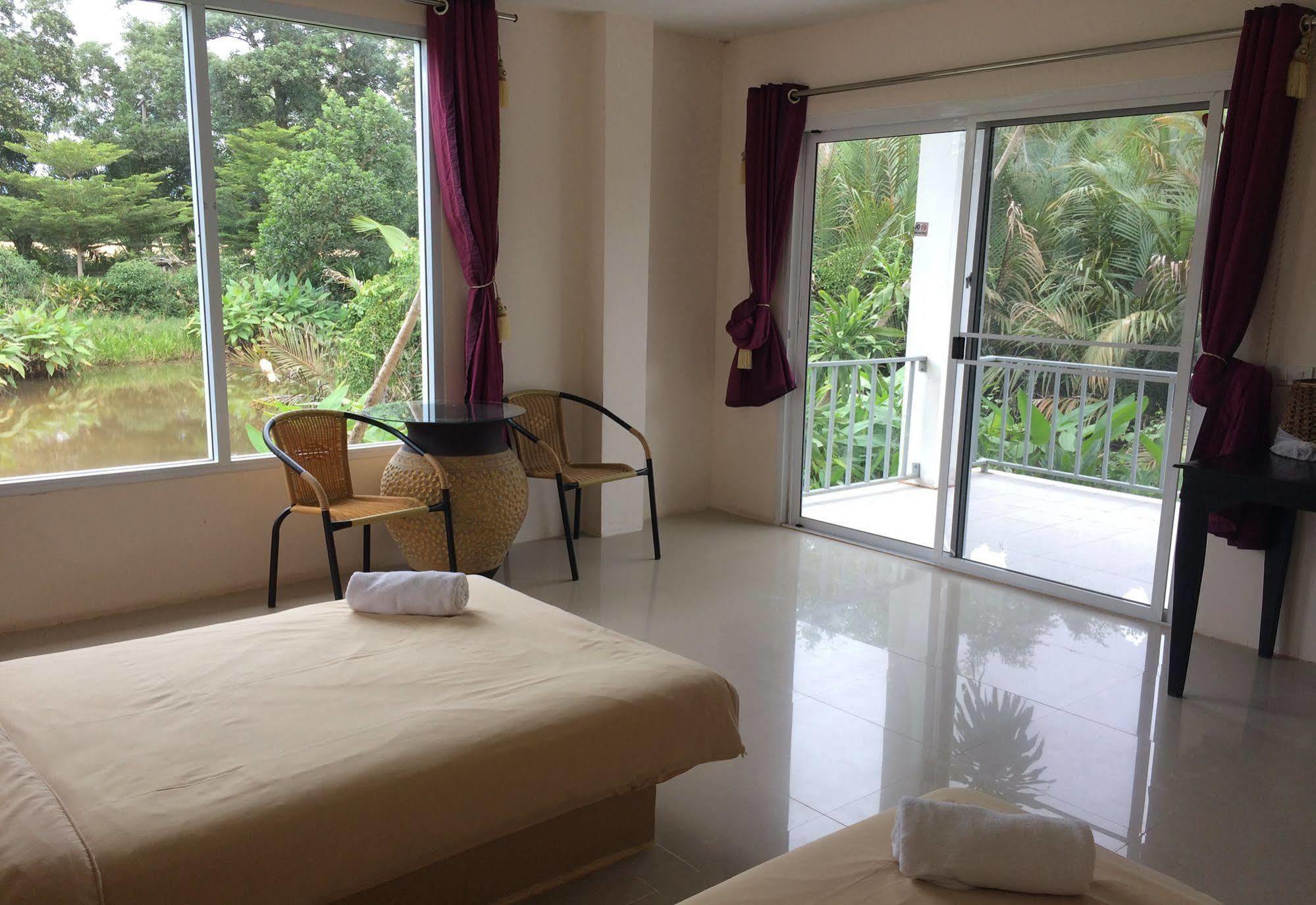 Water Palm Resort Talat Yai Exteriör bild
